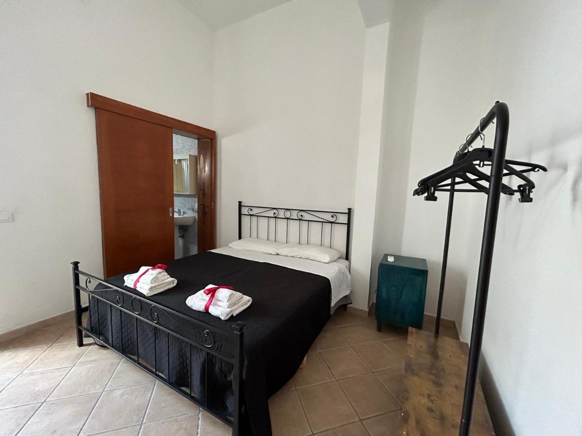 Suite Le Due Sorelle Torre dell'Orso Buitenkant foto