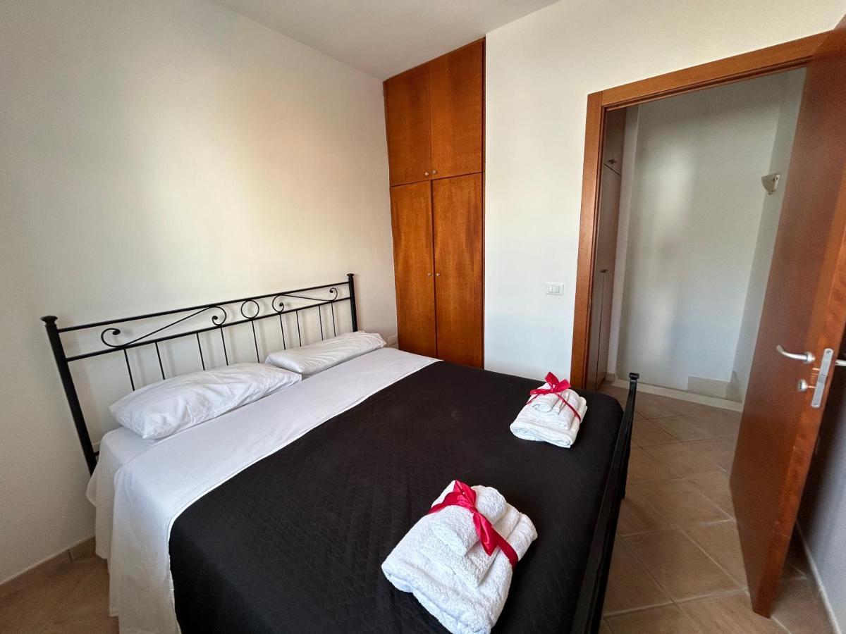 Suite Le Due Sorelle Torre dell'Orso Buitenkant foto
